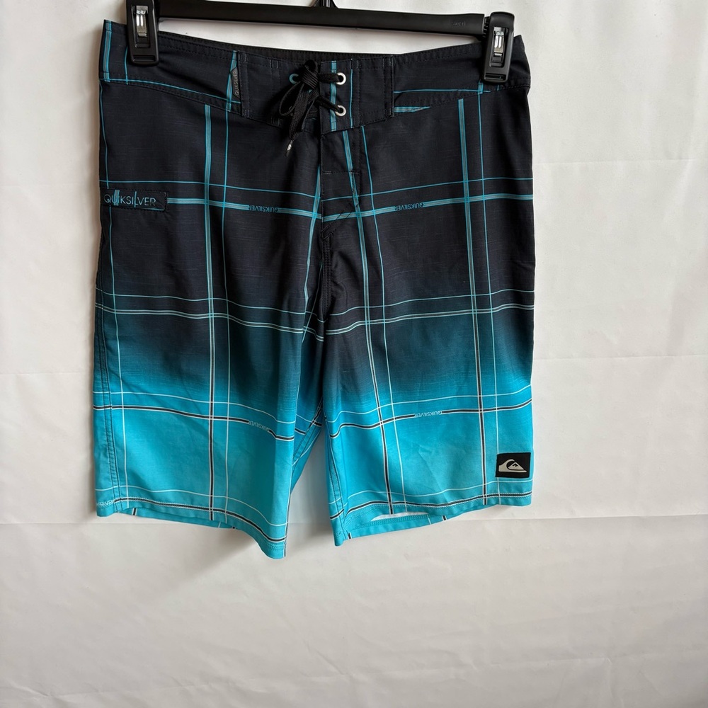 Quiksilver Men's Black and Blue Gradient Board Shorts. 31”waist. INV25/378